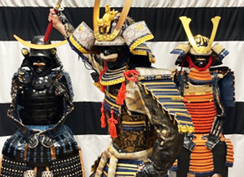 Experience wearing Japanese armor and helmets